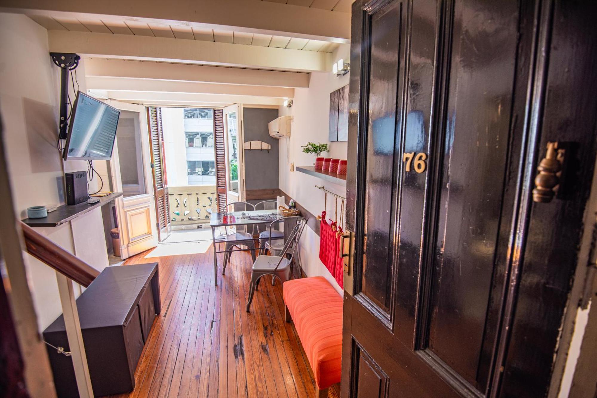 Duplex En Centro Historico Y Turistico Sobre Av. De Mayo Buenos Aires Exterior photo
